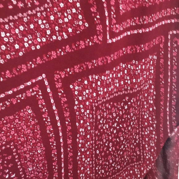 Moss Rose Cranberry Colored Kimono Cover Up with Small Flower Accents NWT OS - Picture 4 of 10